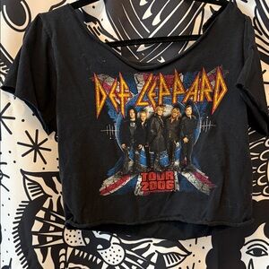 def Leppard cropped off the shoulder tee shirt